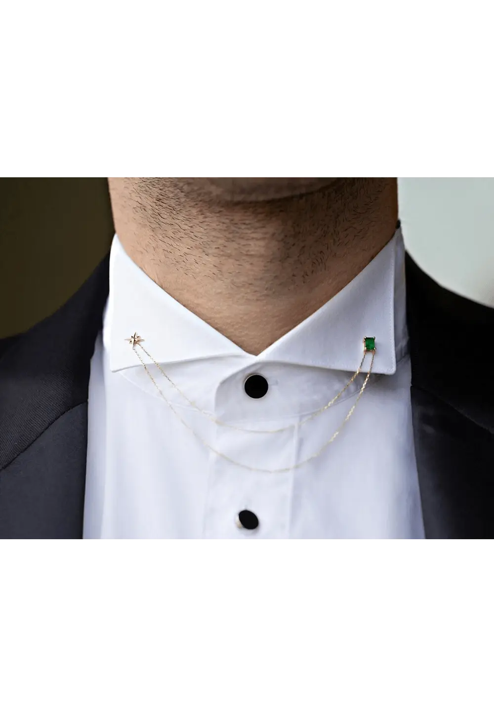 gold emerald stick pin yatay 1000x1450 1